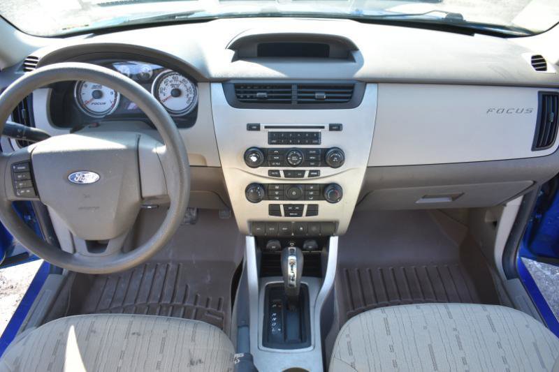 Used 2010 Ford Focus SE image 32