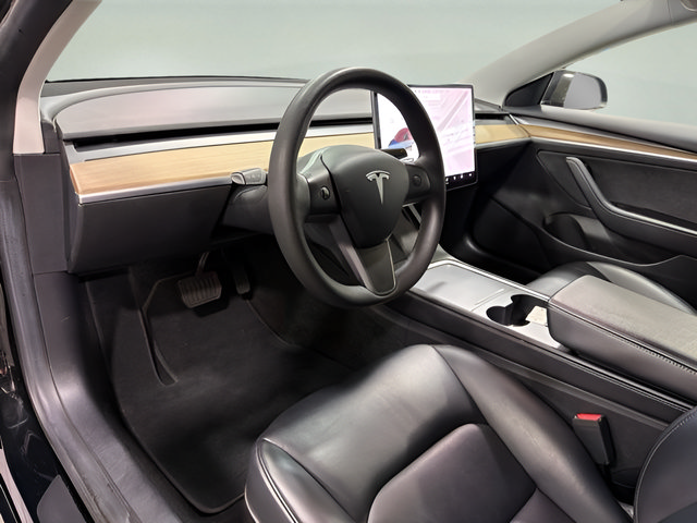 Used 2022 Tesla Model 3 Long Range AWD/4WD image 10