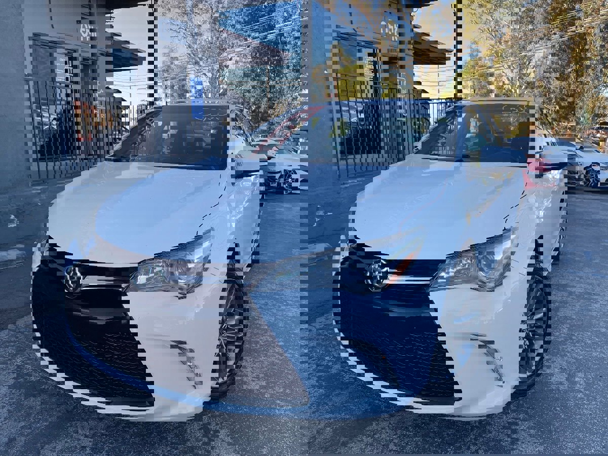 Used 2017 Toyota Camry SE