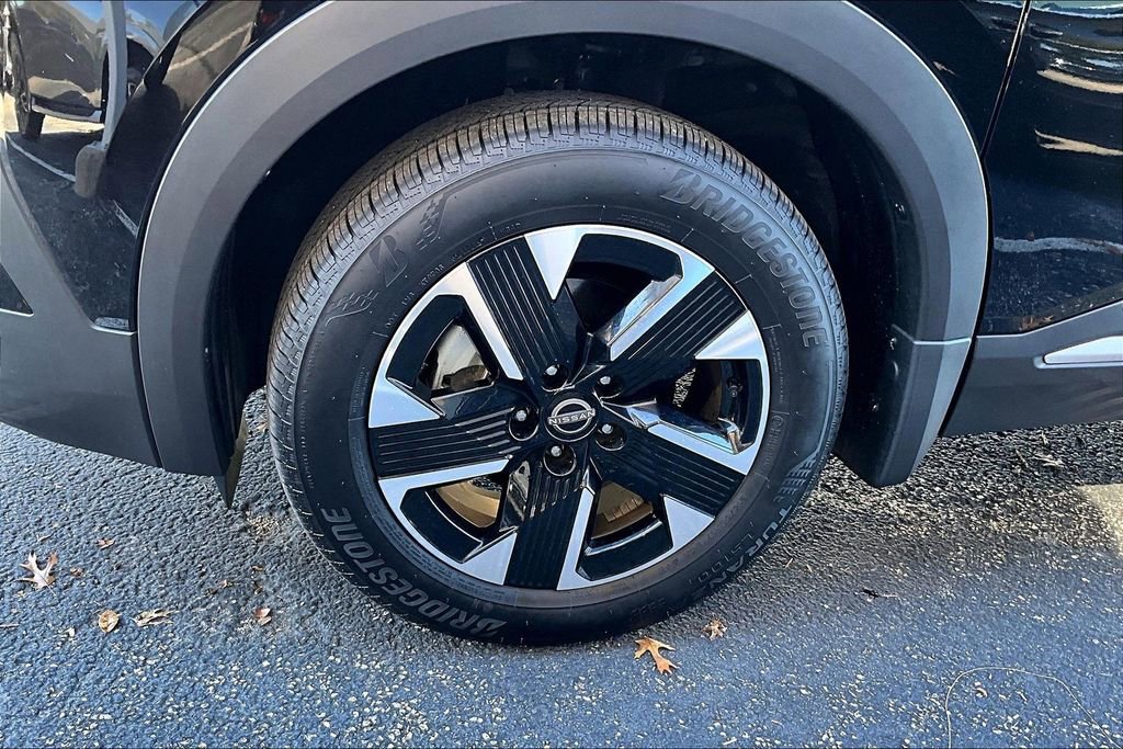 Used 2025 Nissan Kicks SR image 9