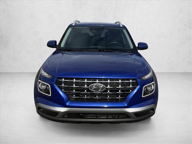 Used 2024 Hyundai Venue Limited FWD image 2