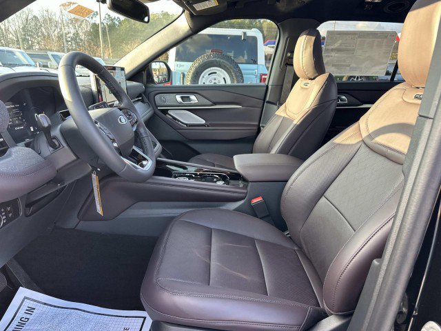 New 2026 Ford Explorer Platinum RWD image 9
