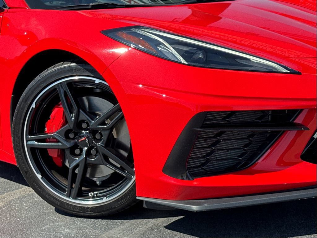 Used 2025 Chevrolet Corvette Stingray Premium Cpe w/ Z51 Performance Package RWD image 5