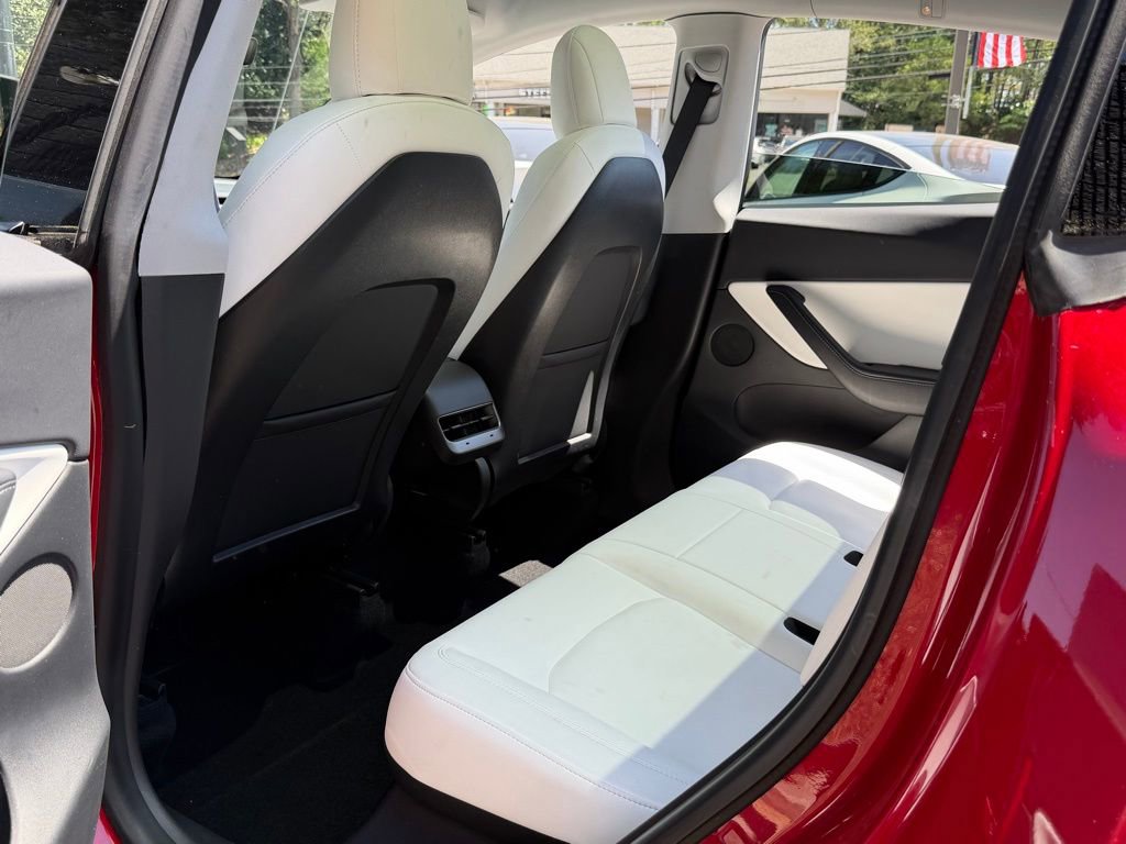 Used 2021 Tesla Model Y Long Range AWD/4WD image 30