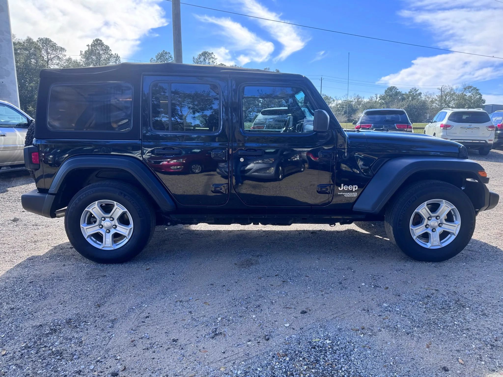 Used 2018 Jeep Wrangler Unlimited Sport S image 10