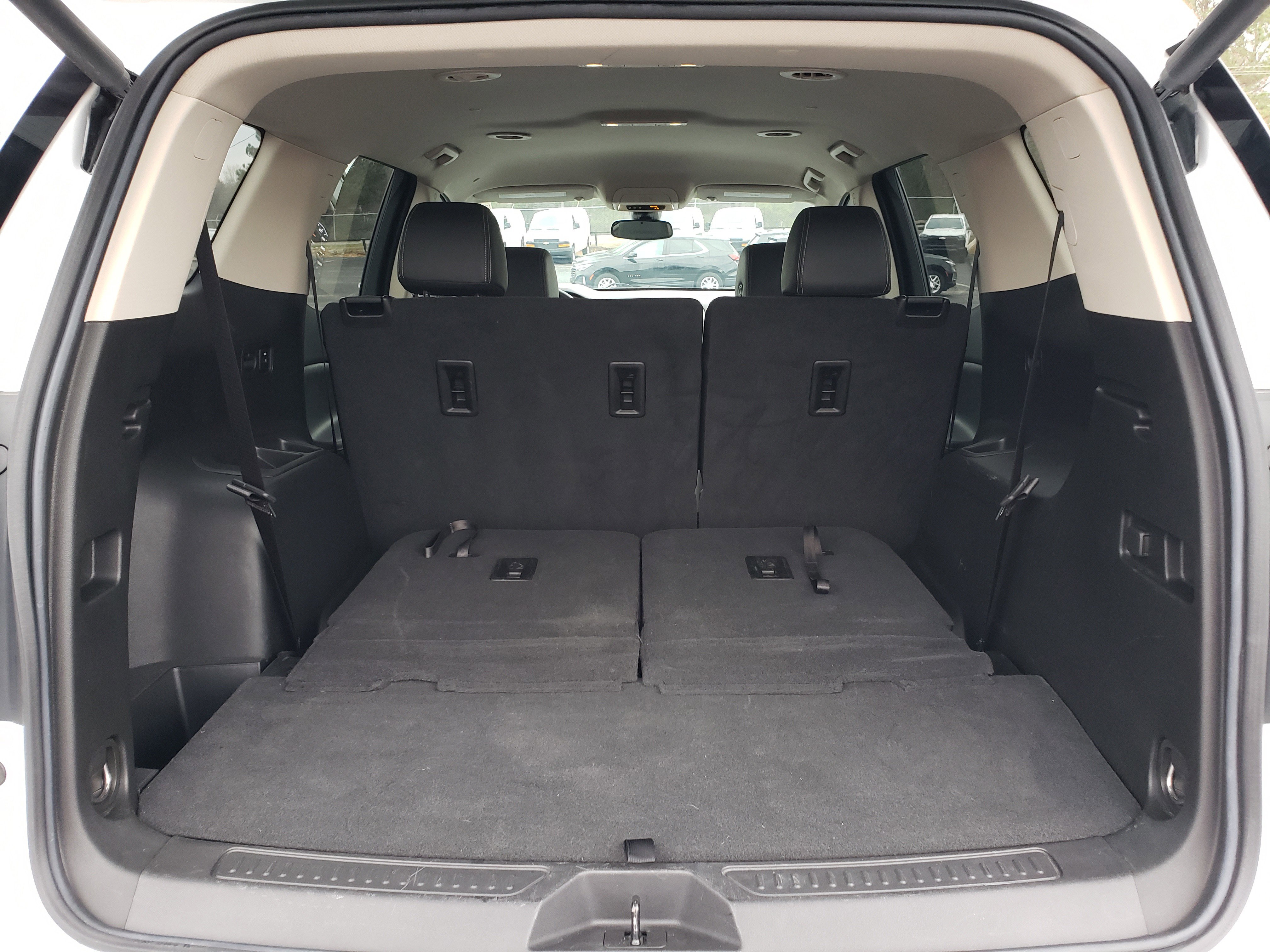 Used 2023 GMC Acadia Denali image 9