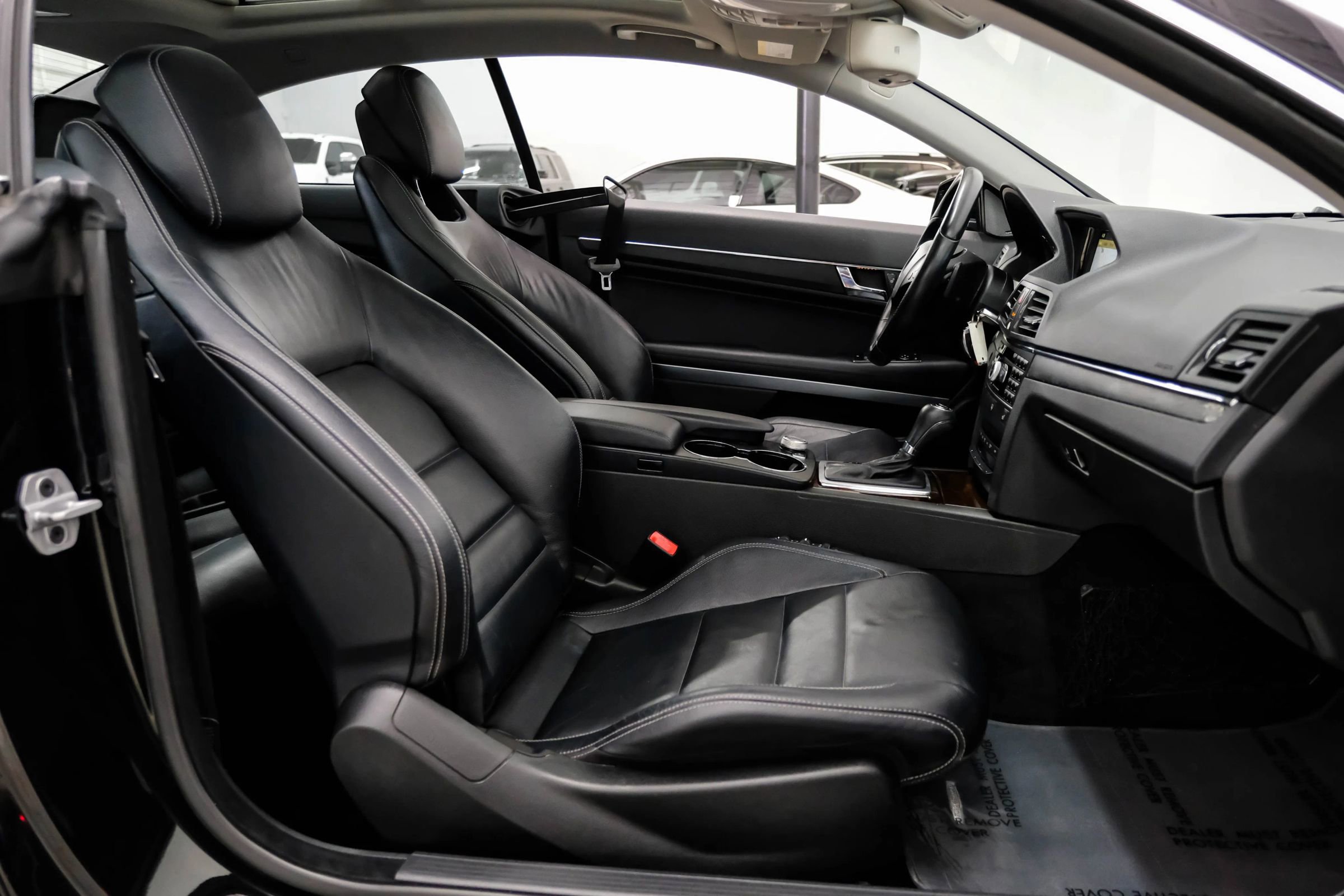 Used 2011 Mercedes-Benz E 550 Coupe image 33