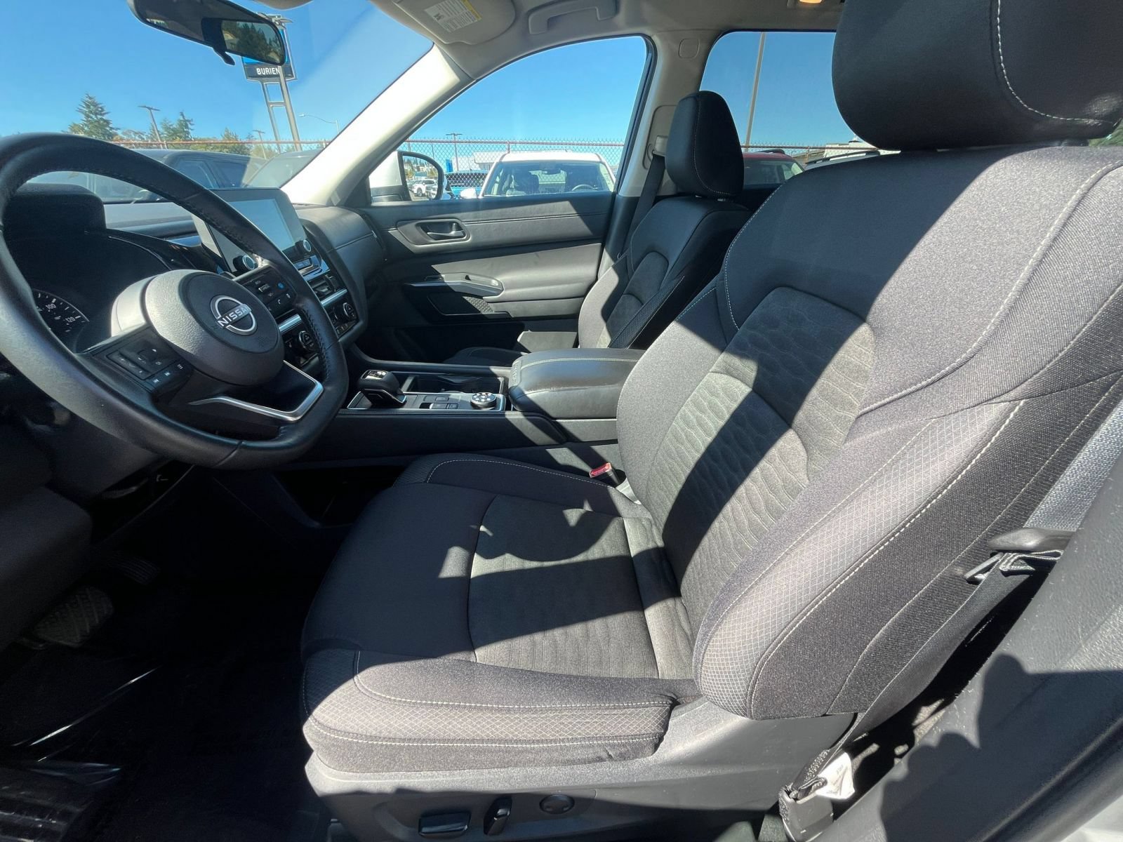 Used 2025 Nissan Pathfinder SV AWD/4WD image 24