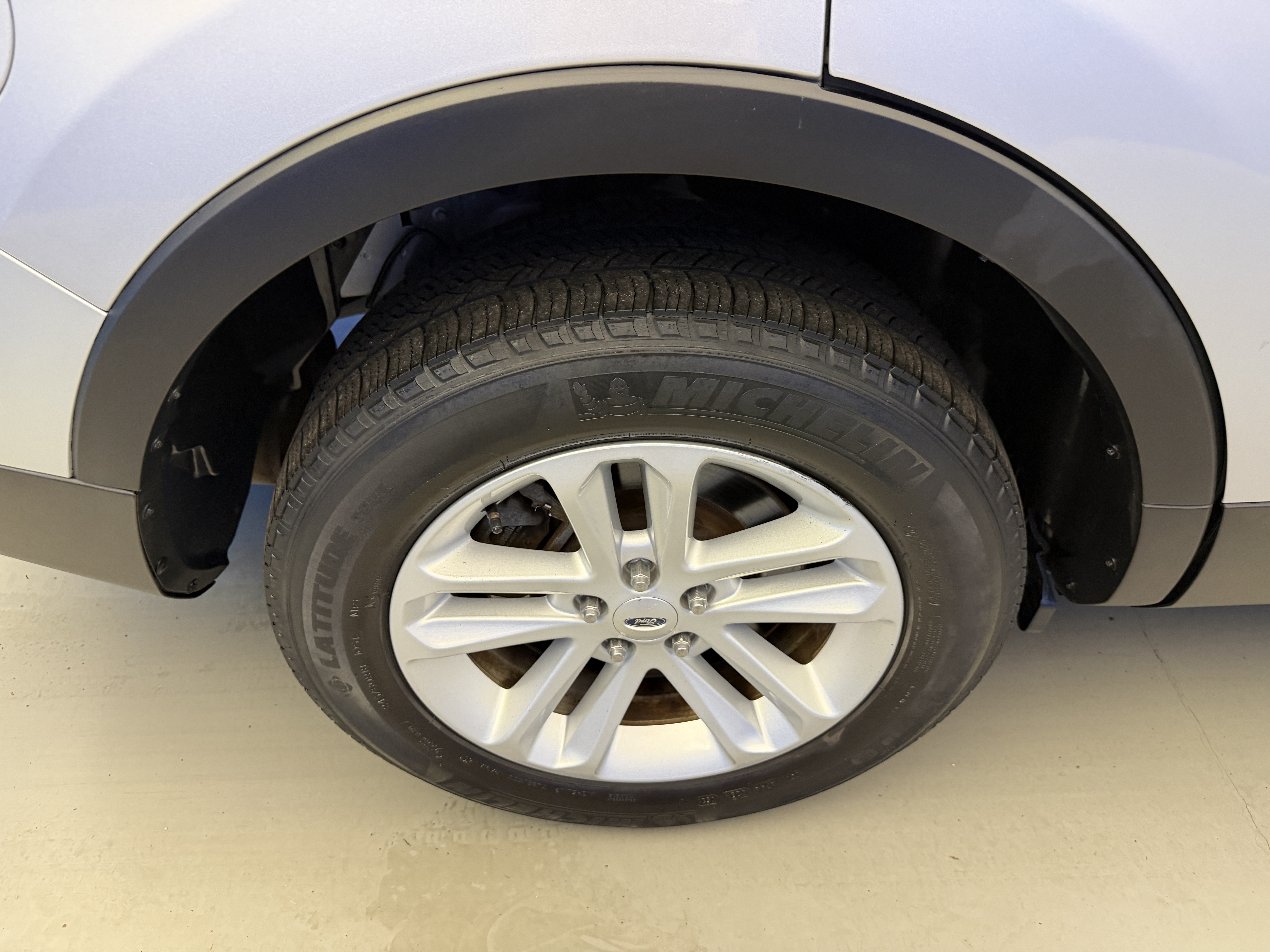Used 2014 Ford Explorer XLT w/ Equipment Group 202A FWD image 8