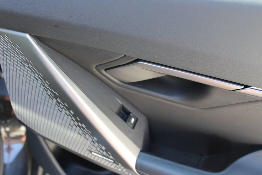 Used 2025 BMW 530i RWD image 24