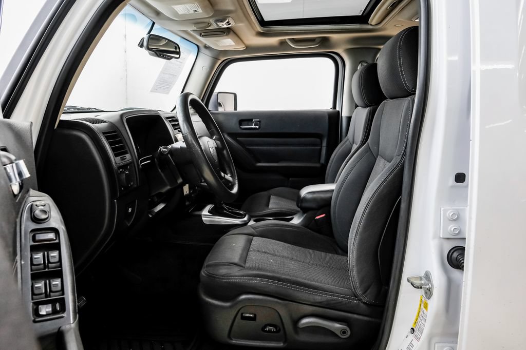 Used 2009 HUMMER H3 AWD/4WD image 4
