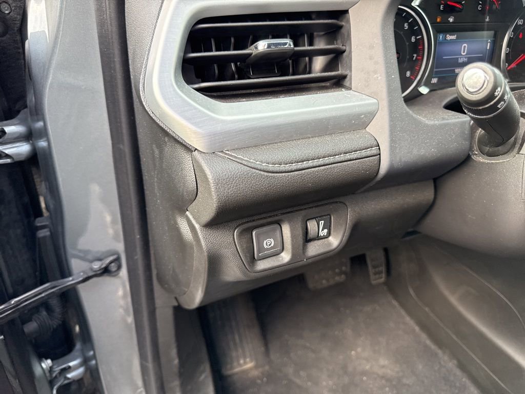 Used 2023 GMC Acadia SLE w/ Driver Convenience Package image 21