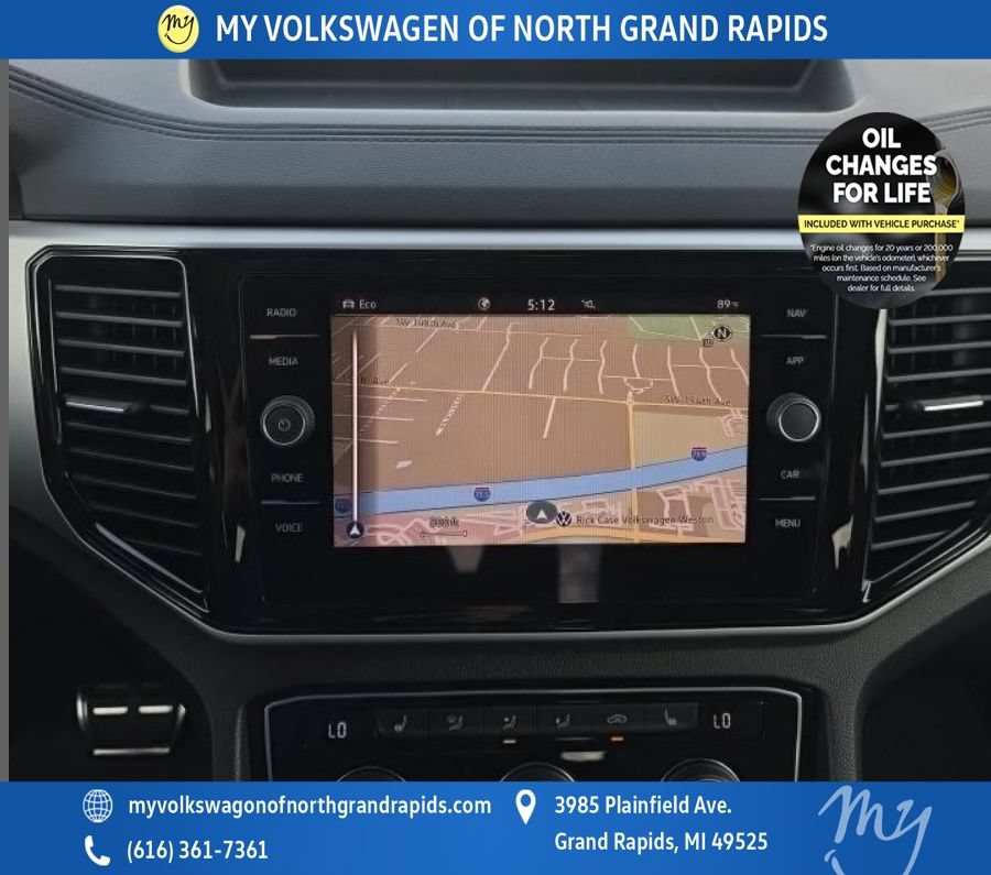 Used 2023 Volkswagen Atlas Cross Sport SEL R-Line AWD/4WD image 9