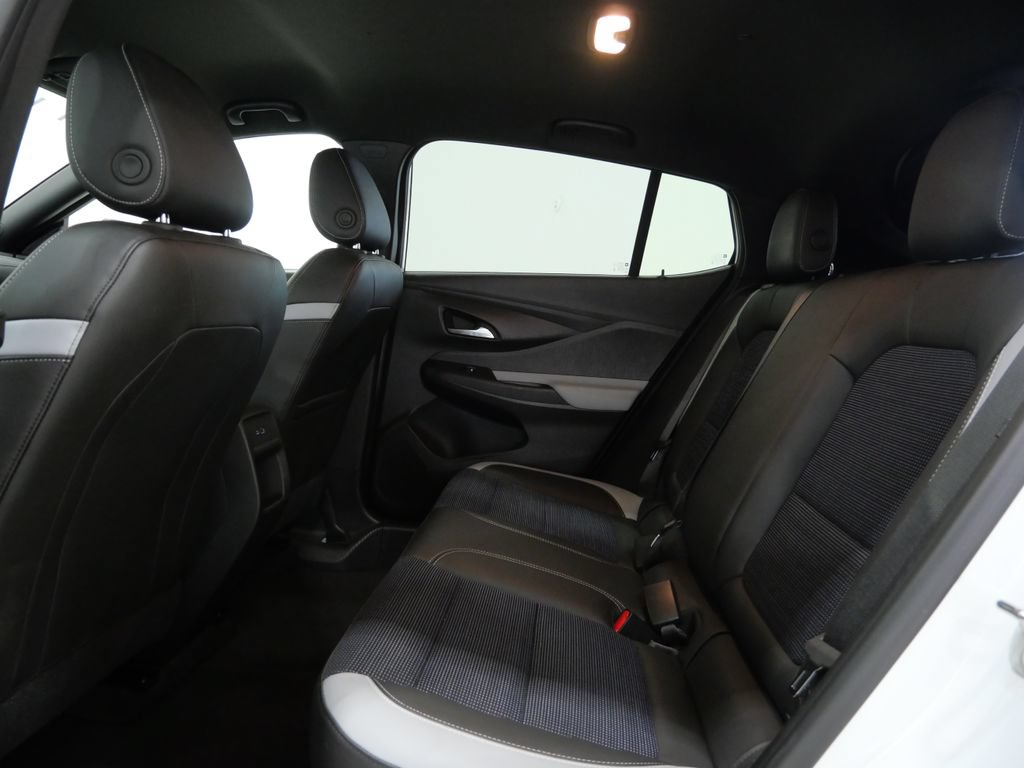 Used 2025 Buick Envista Preferred FWD image 23