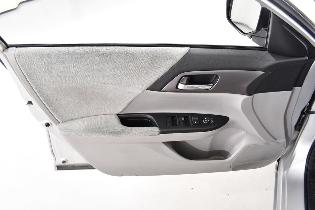 Used 2013 Honda Accord LX image 23