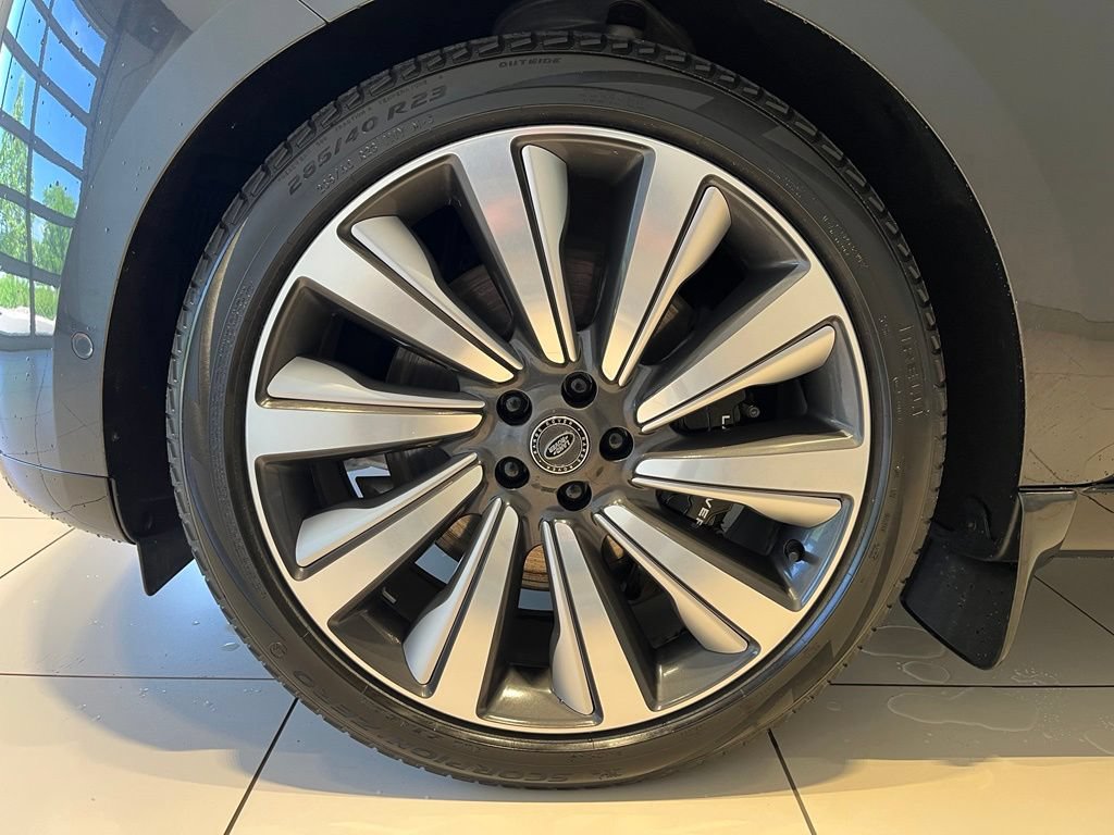 Used 2024 Land Rover Range Rover SV AWD/4WD image 19