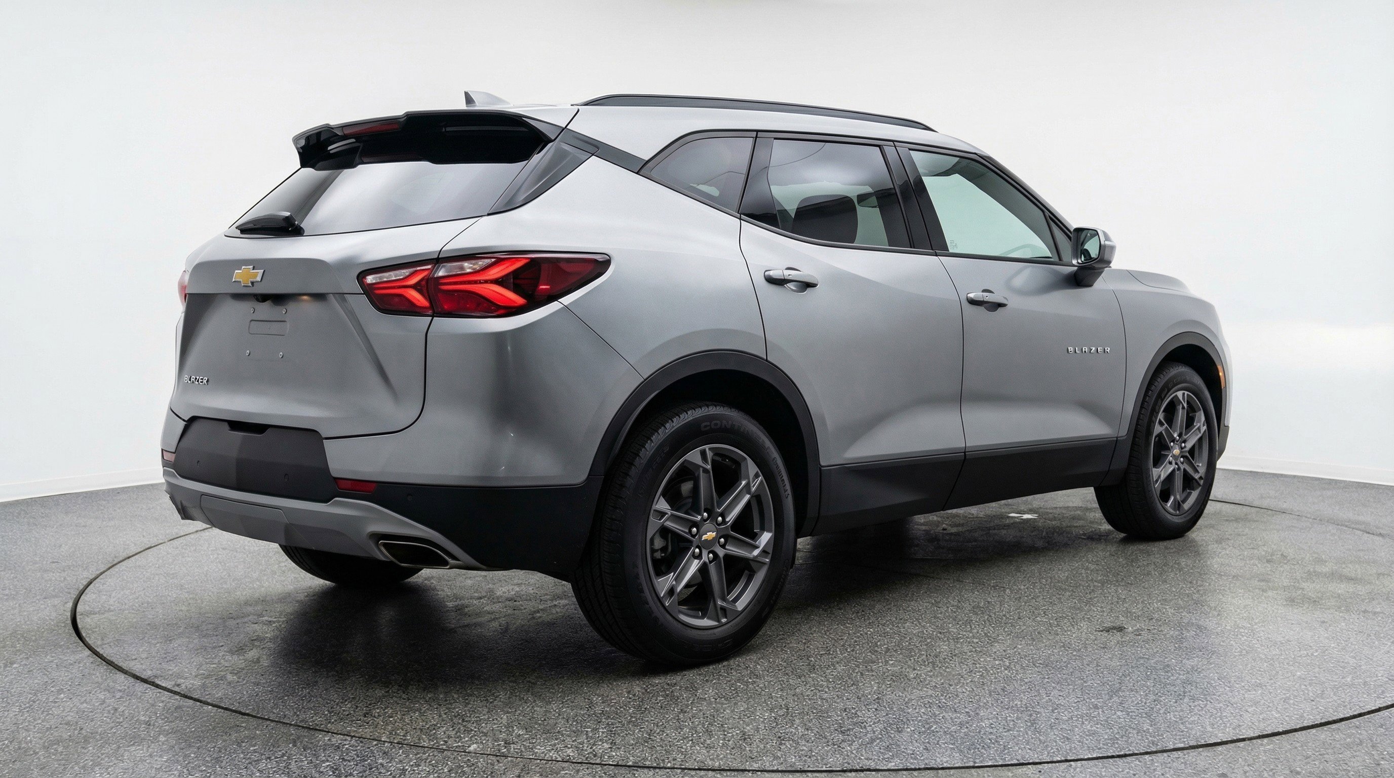 Used 2025 Chevrolet Blazer LT FWD image 9