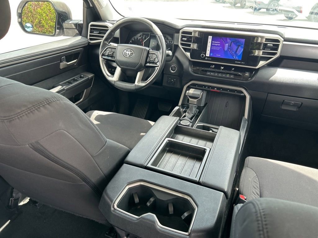 Used 2022 Toyota Tundra SR5 w/ SR5 Convenience Package AWD/4WD image 9