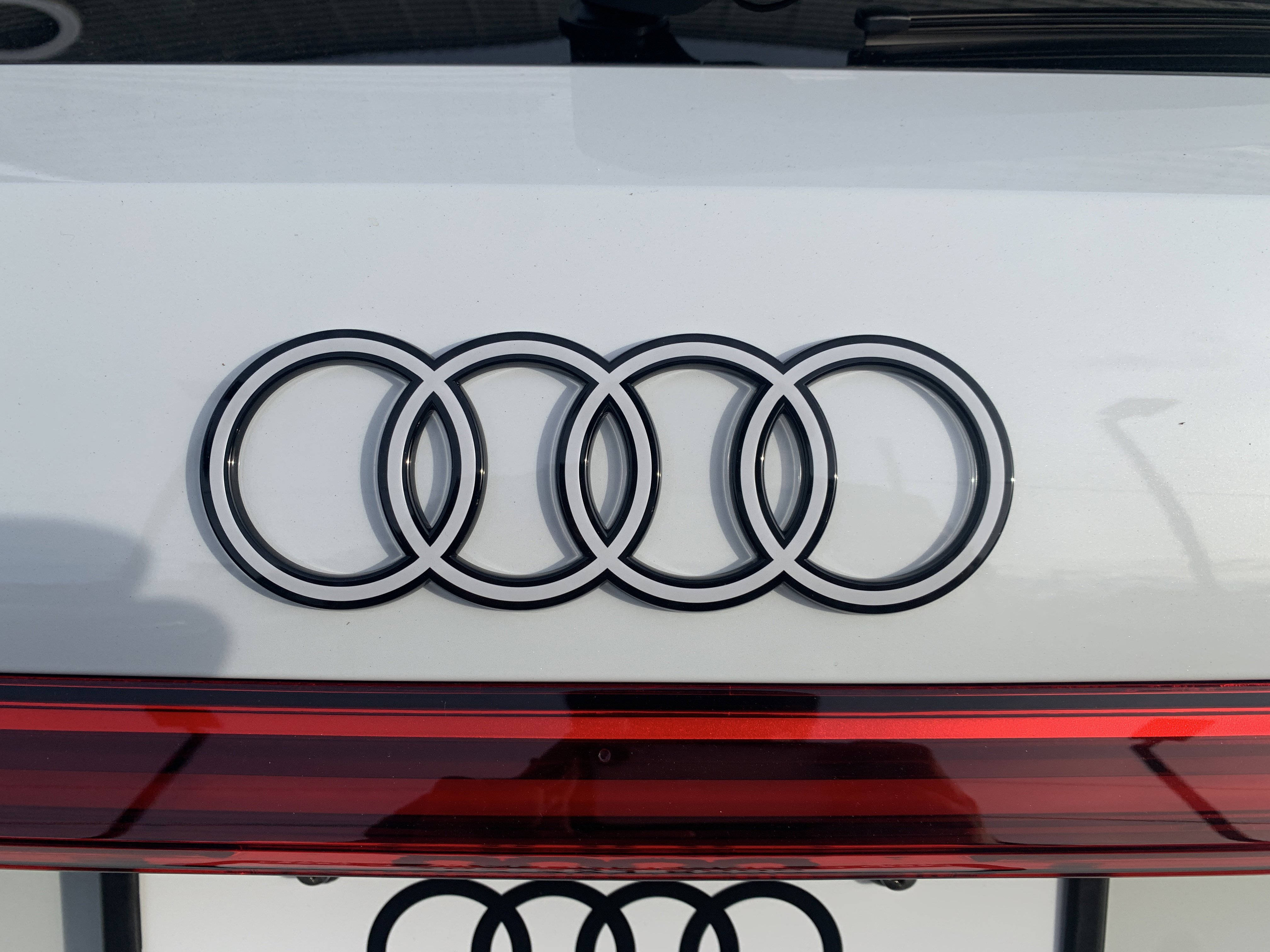 New 2025 Audi SQ5 Premium Plus image 31