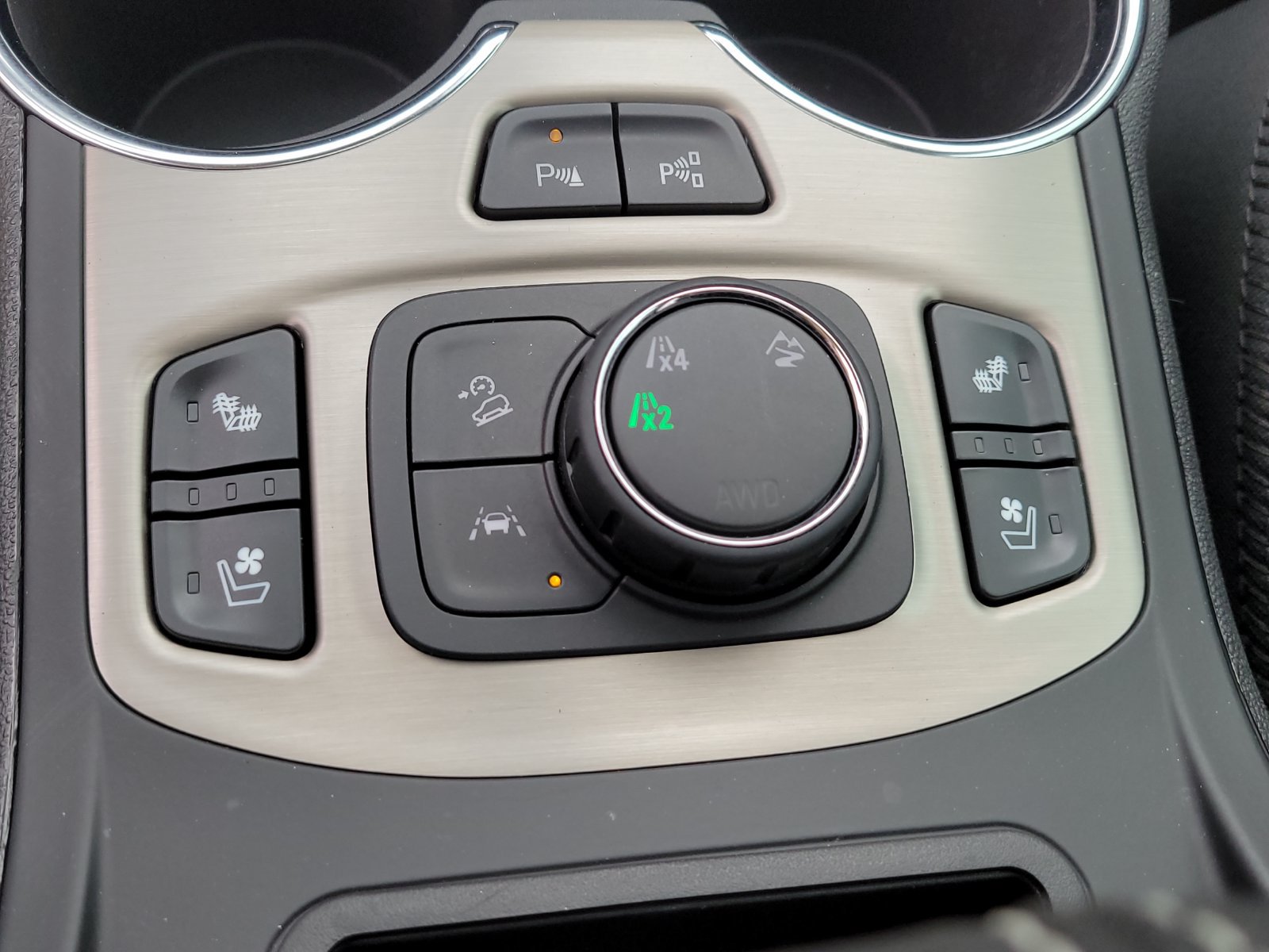 Used 2024 GMC Terrain Denali w/ Denali Premium Package AWD/4WD image 20