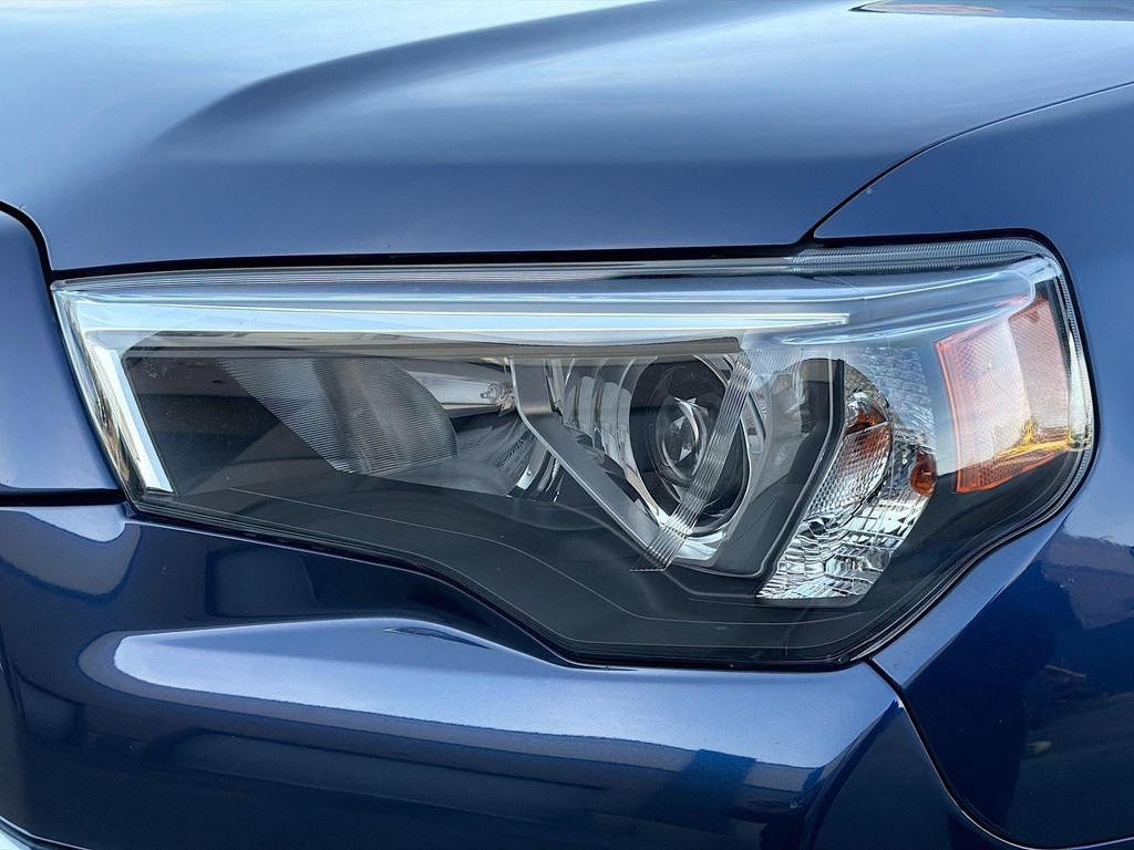 Used 2022 Toyota 4Runner Limited image 11