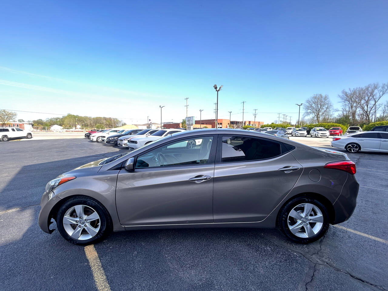 Used 2013 Hyundai Elantra GLS w/ Preferred Pkg image 6