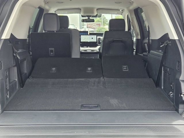 New 2026 Ford Expedition Active RWD image 12