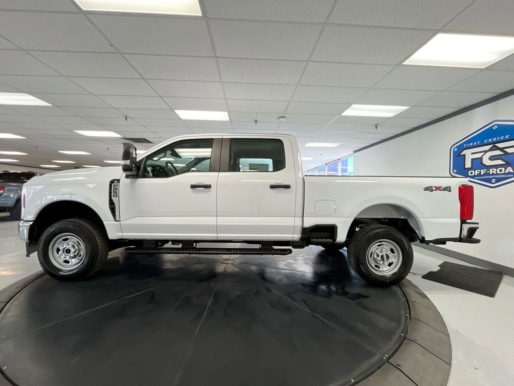 New 2026 Ford F250 4x4 Crew Cab Super Duty image 5