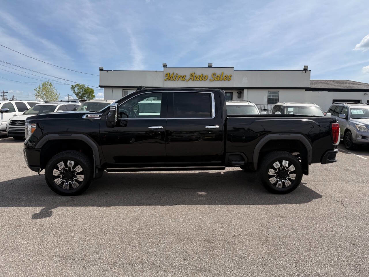 Used 2021 GMC Sierra 2500 Denali w/ Denali Ultimate Package AWD/4WD image 1