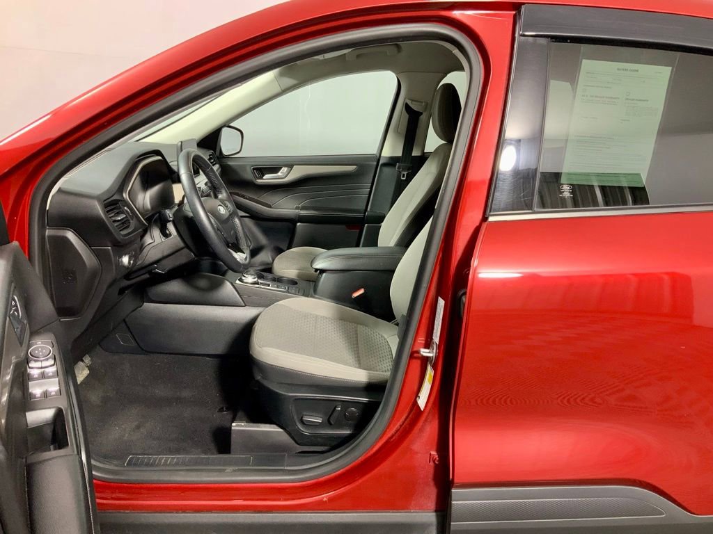 Used 2021 Ford Escape SE w/ SE Sport Appearance Package AWD/4WD image 20