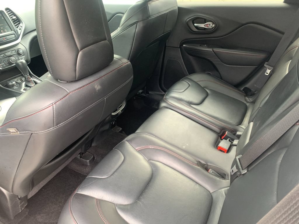 Used 2015 Jeep Cherokee Trailhawk w/ Leather Interior Group AWD/4WD image 14
