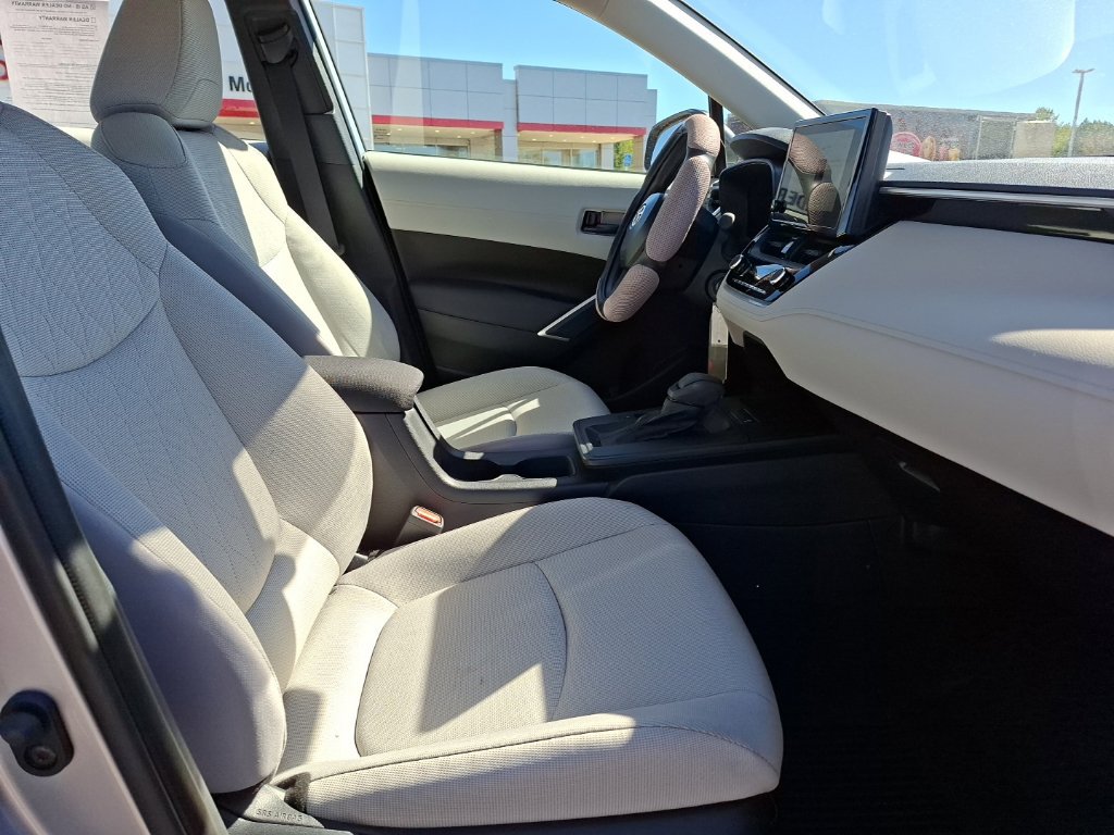Used 2026 Toyota Corolla Cross L FWD image 30