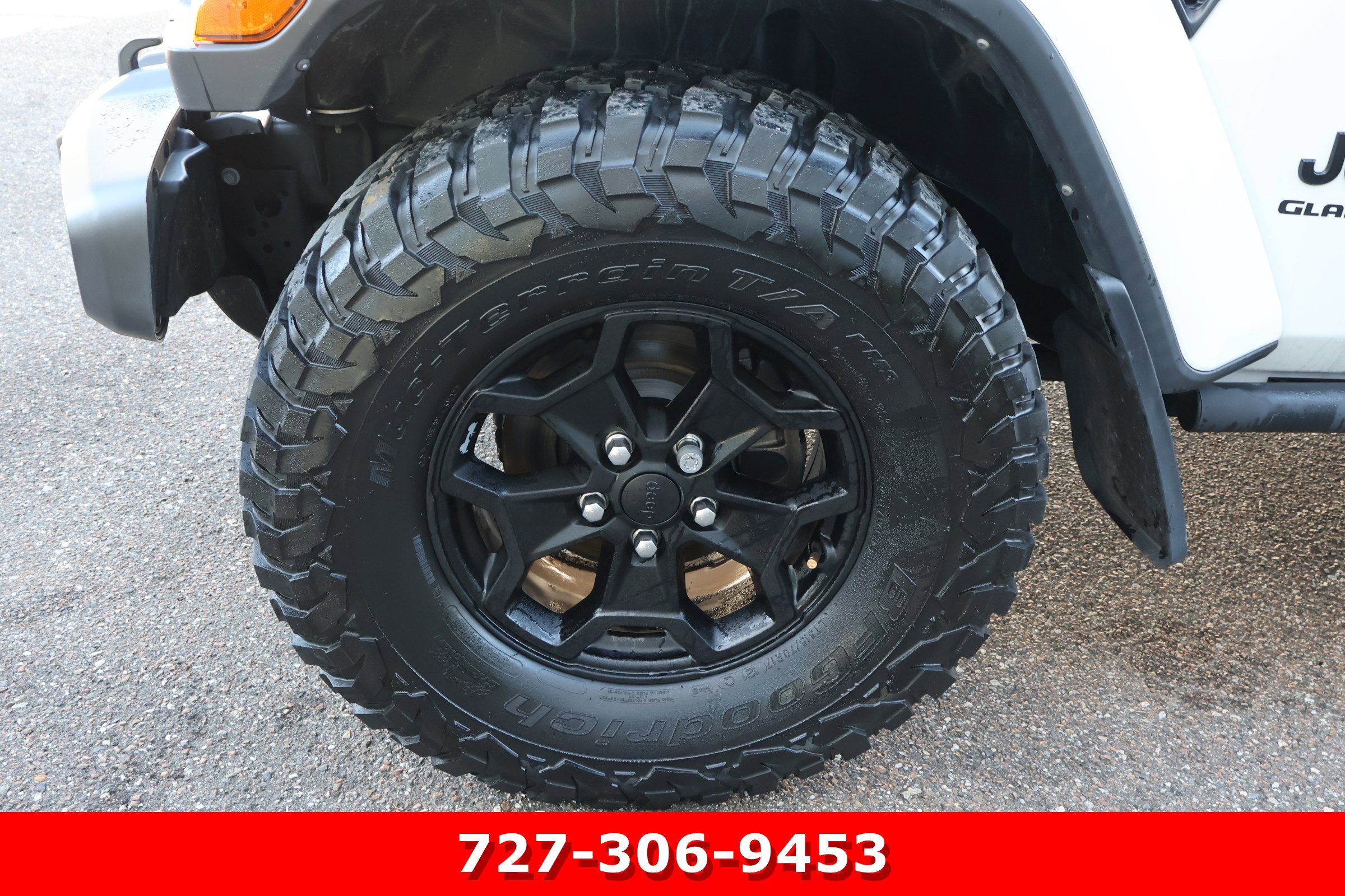 Used 2021 Jeep Gladiator Willys image 12