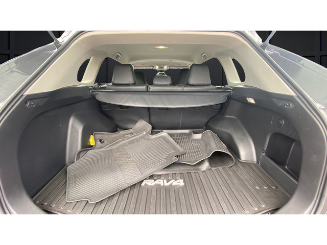 Used 2023 Toyota RAV4 XLE AWD/4WD image 26