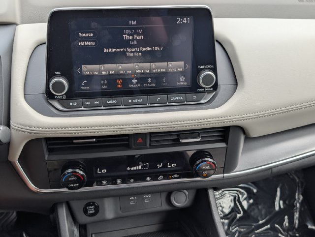 Used 2025 Nissan Rogue SV AWD/4WD image 28