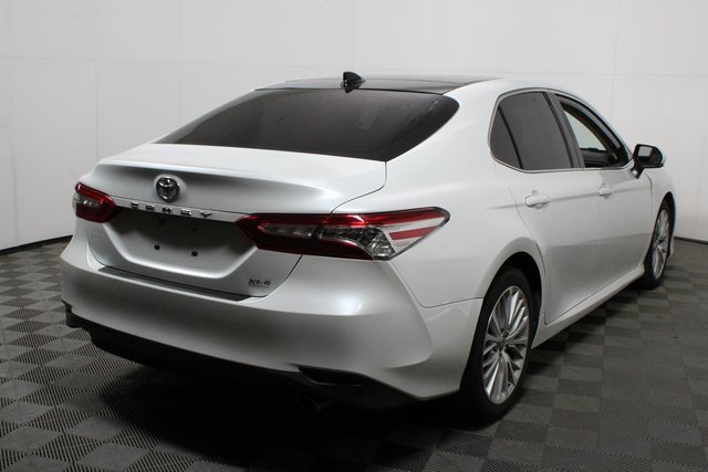 Used 2020 Toyota Camry XLE image 7