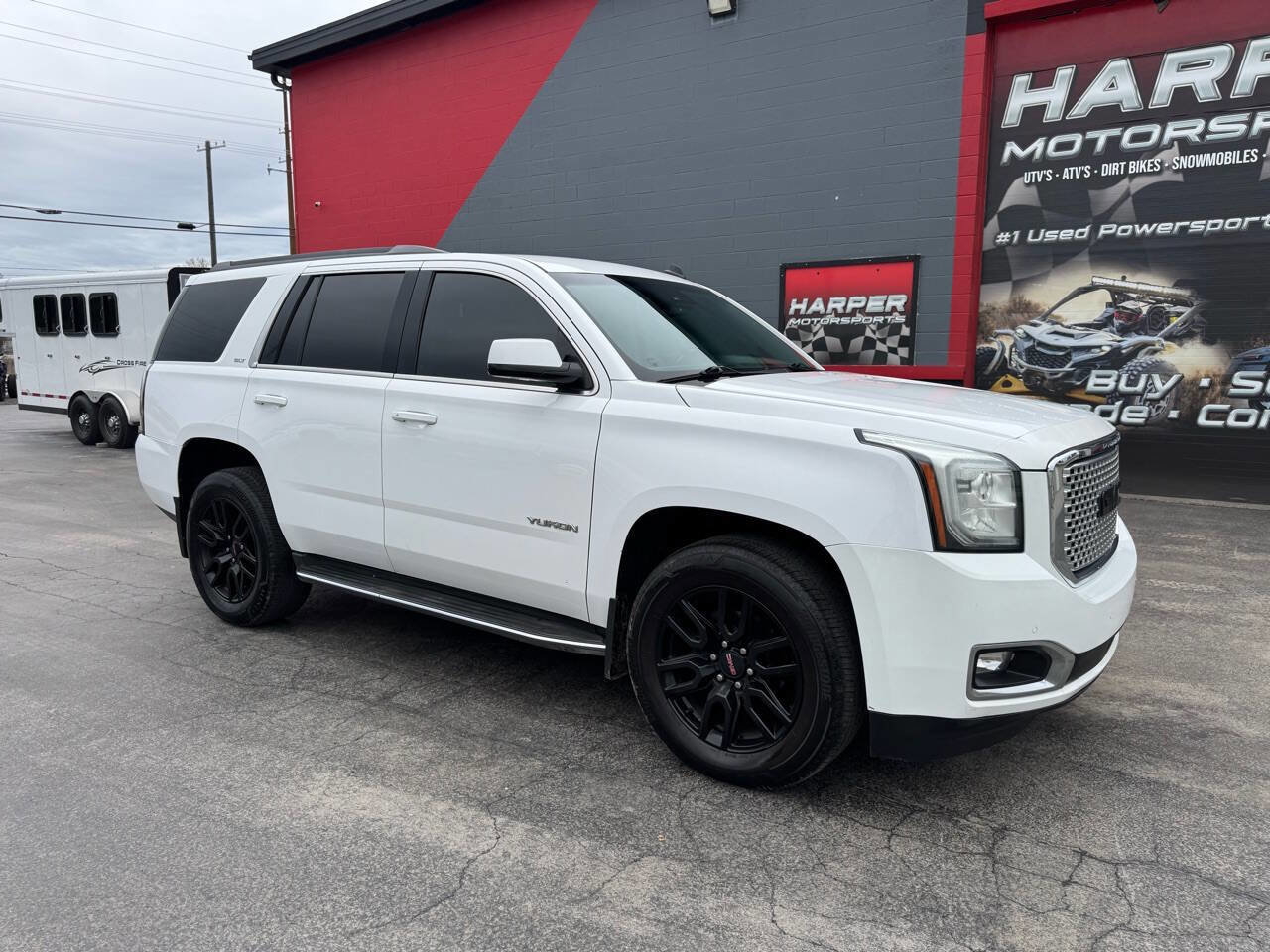 Used 2015 GMC Yukon SLT image 1