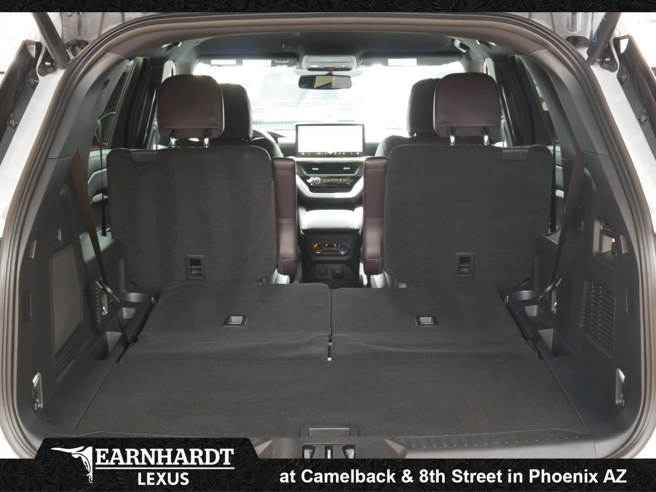 Used 2026 Ford Explorer Platinum RWD image 31