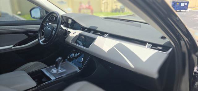 Used 2020 Land Rover Range Rover Evoque S AWD/4WD image 22