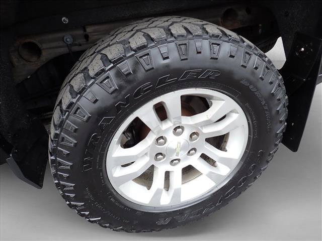 Used 2017 Chevrolet Silverado 1500 LT w/ All Star Edition AWD/4WD image 7