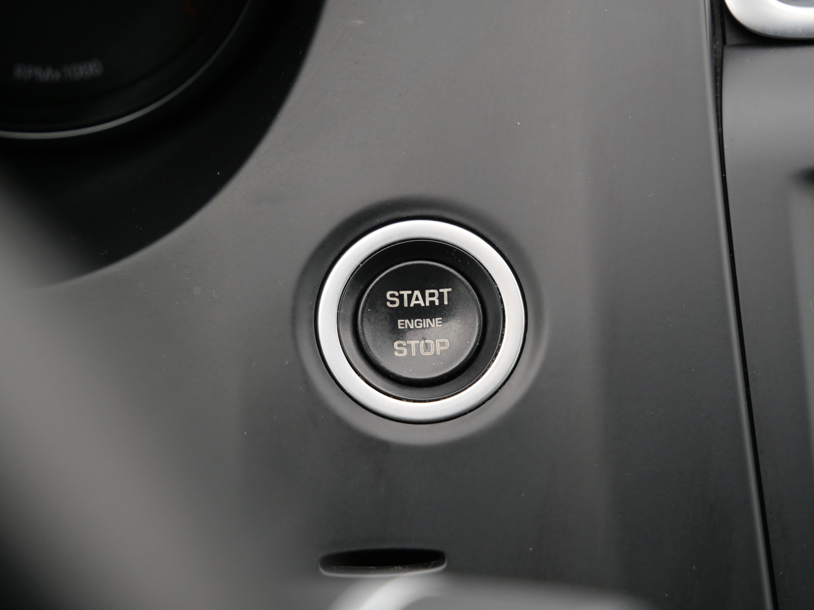 Used 2019 Jaguar E-PACE S image 28