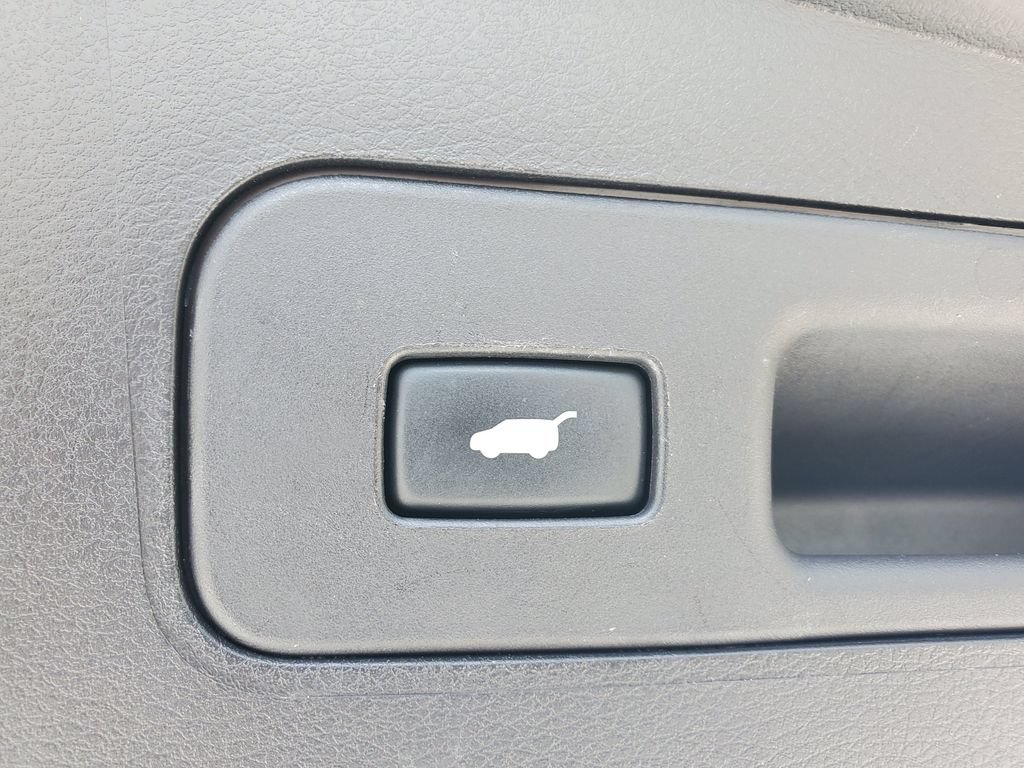 Used 2017 Acura MDX FWD w/ Technology Package image 9