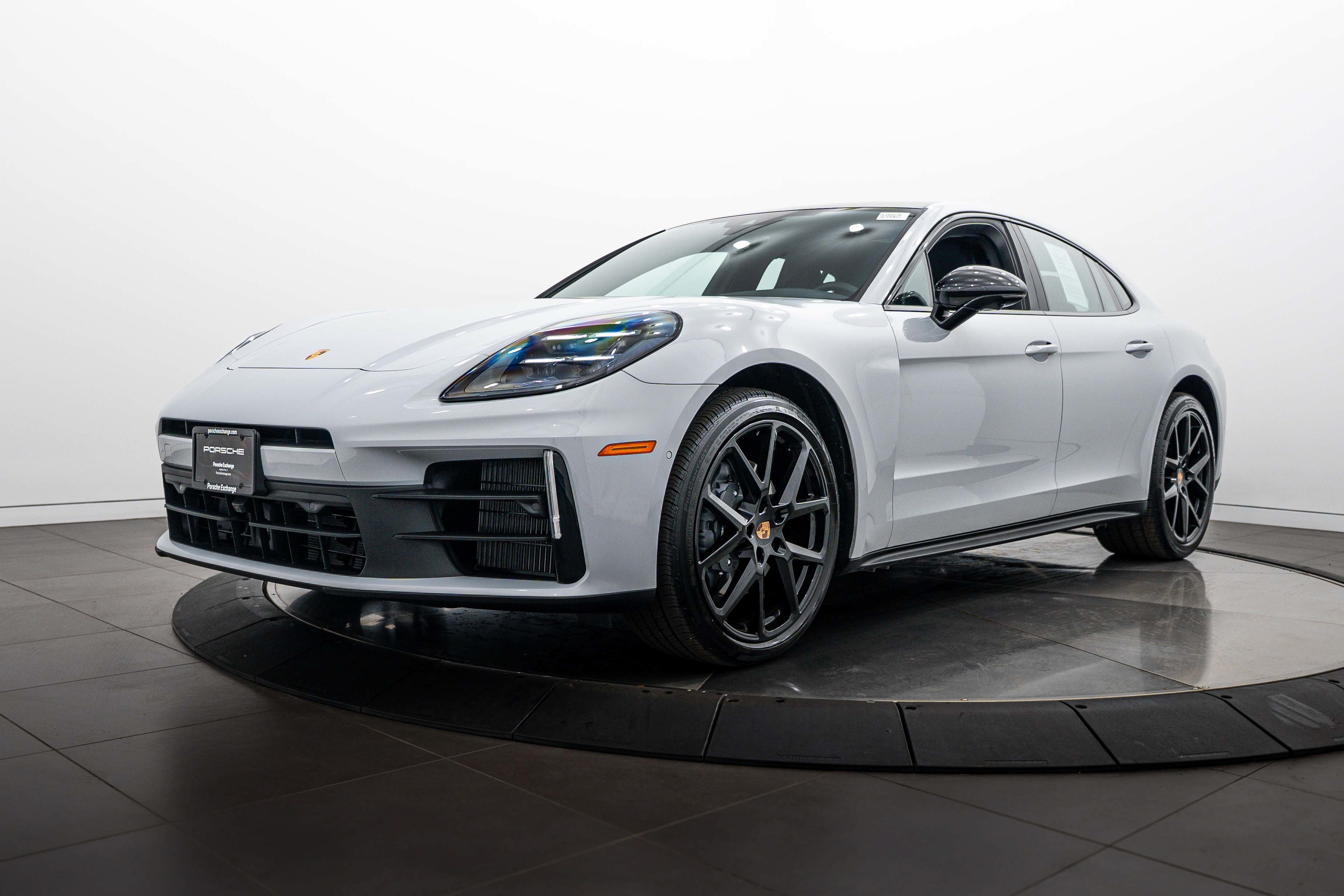Certified 2026 Porsche Panamera 4 AWD/4WD image 1
