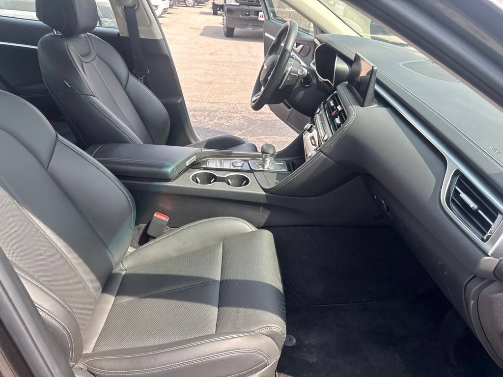 Used 2025 Genesis G70 2.5T AWD/4WD image 34