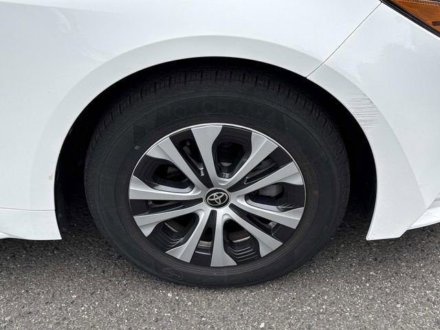 Used 2022 Toyota Corolla LE FWD image 7