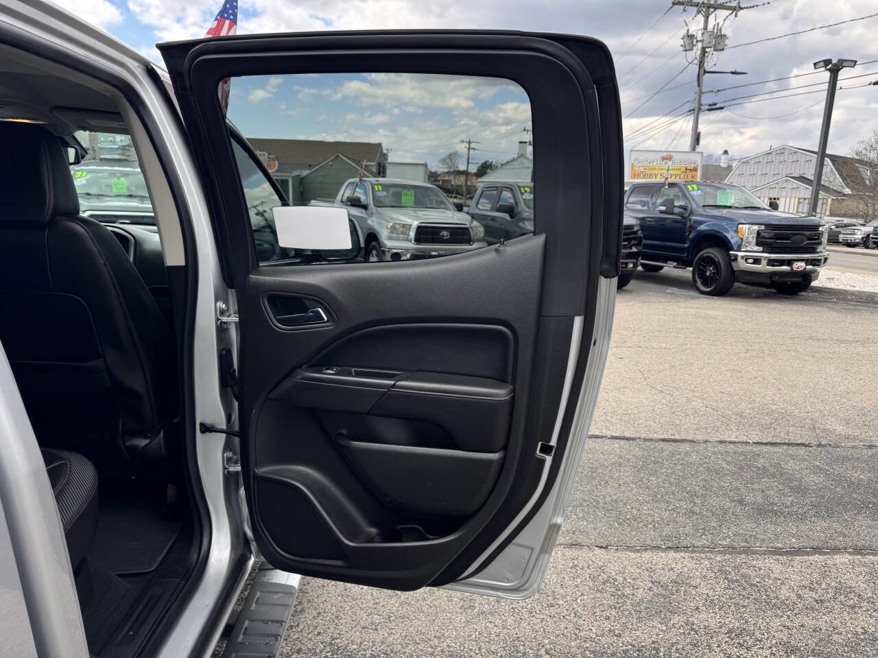 Used 2015 GMC Canyon SLE w/ All-Terrain Package AWD/4WD image 36