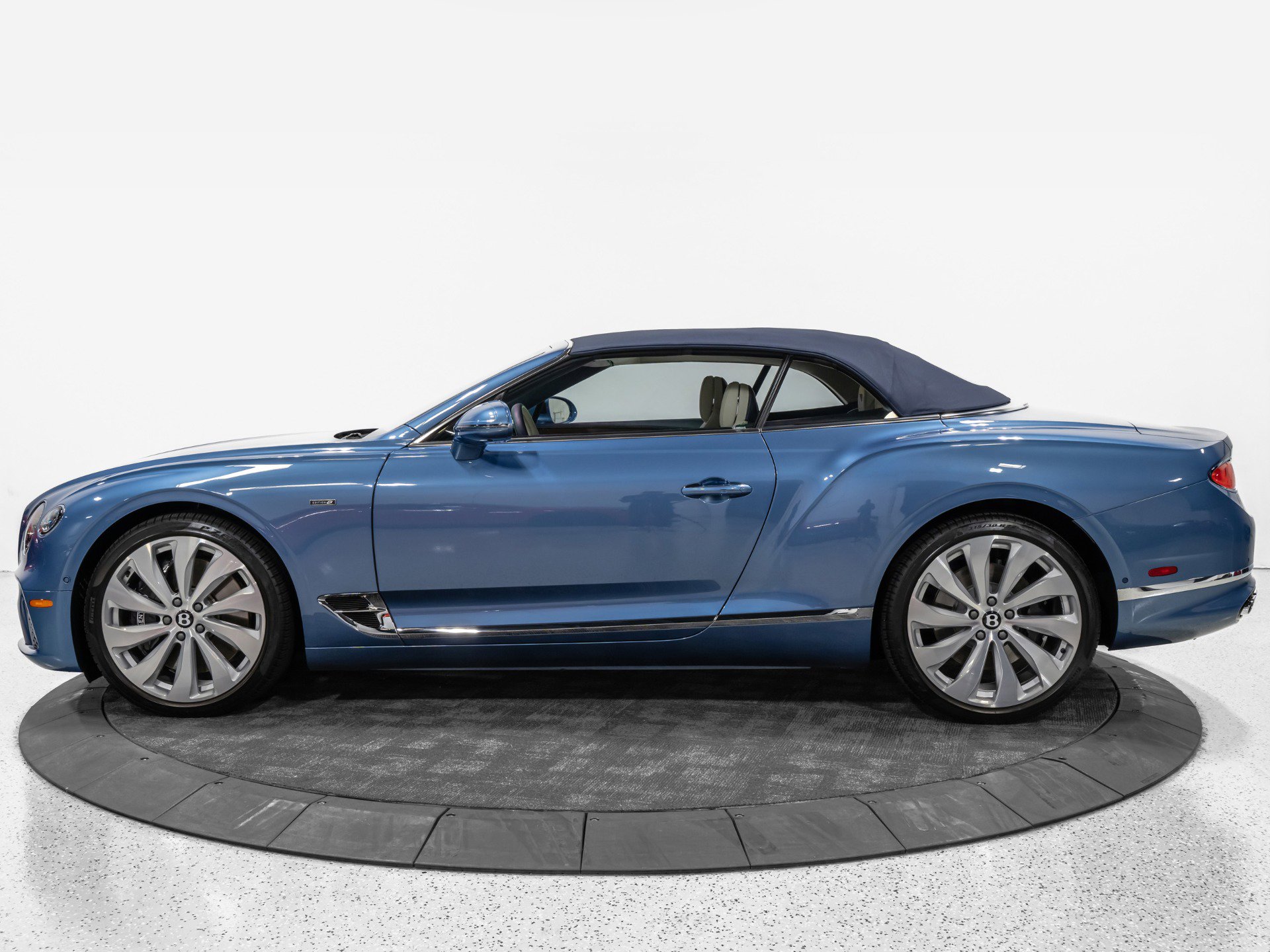 Used 2024 Bentley Continental GT V8 AWD/4WD image 15