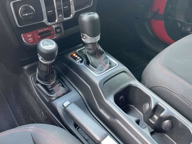 Used 2018 Jeep Wrangler Unlimited Rubicon AWD/4WD image 14