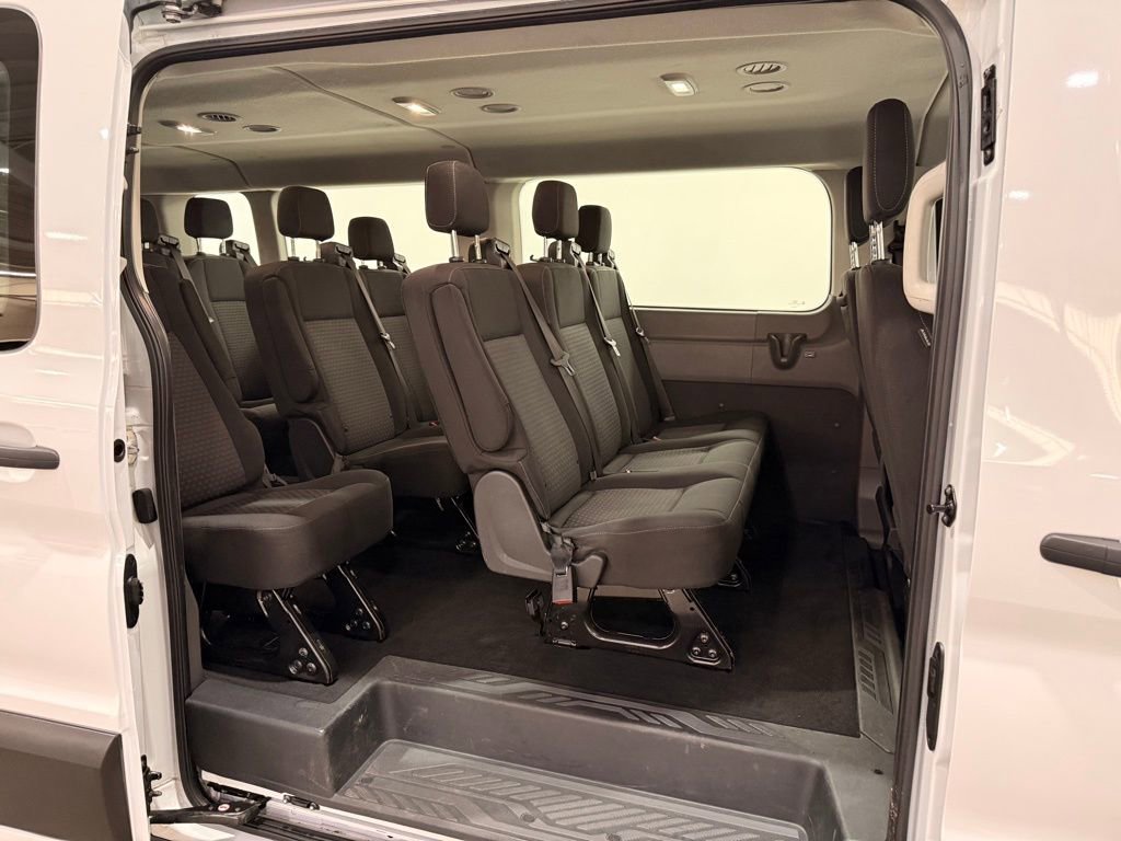Used 2023 Ford Transit 350 XLT image 10