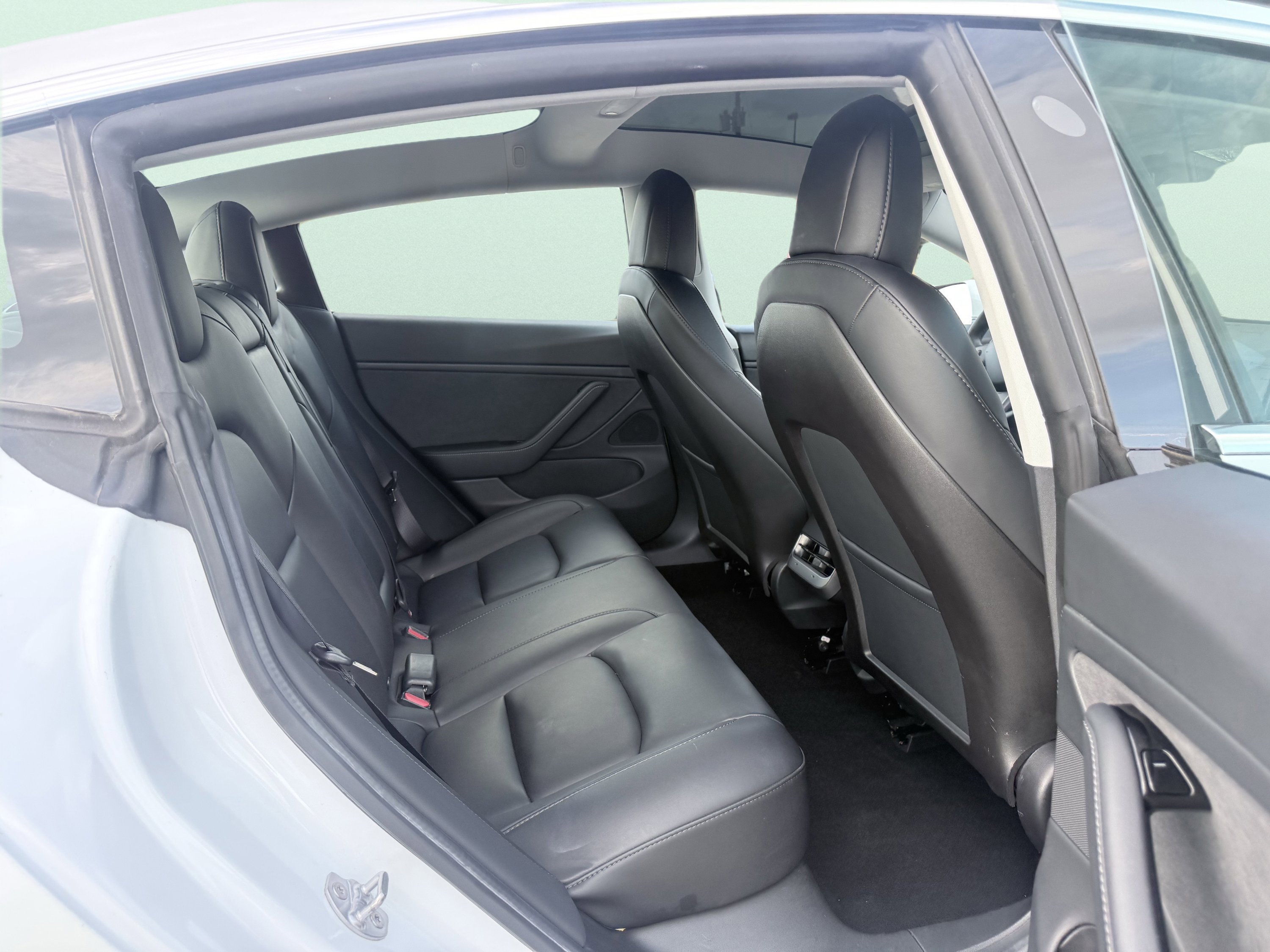 Used 2020 Tesla Model 3 Long Range image 39